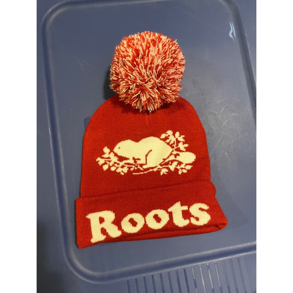 Roots - Red Knit winter Beanie with beaver detail